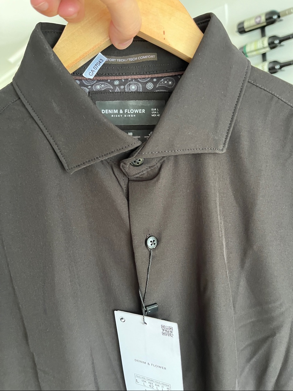 Denim & Flower Men’s Lightweight Stretch Black Dress Shirt
